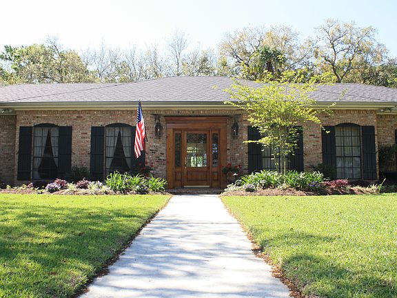 2nd image of 306 Amarillo Dr