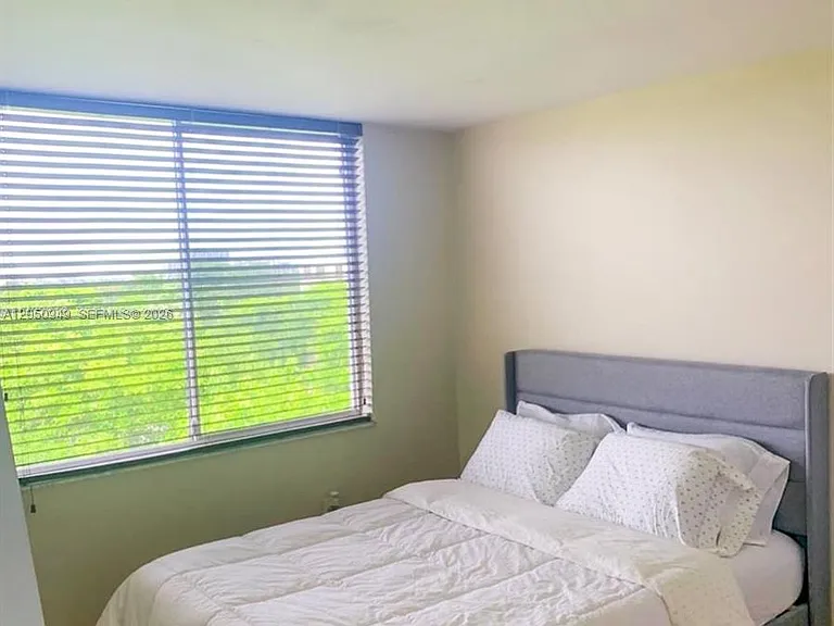 1740 NW North River Dr #623 — Photo 7