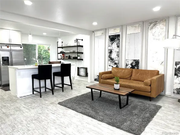 8217 Explorador Calle, Denver, CO 80229