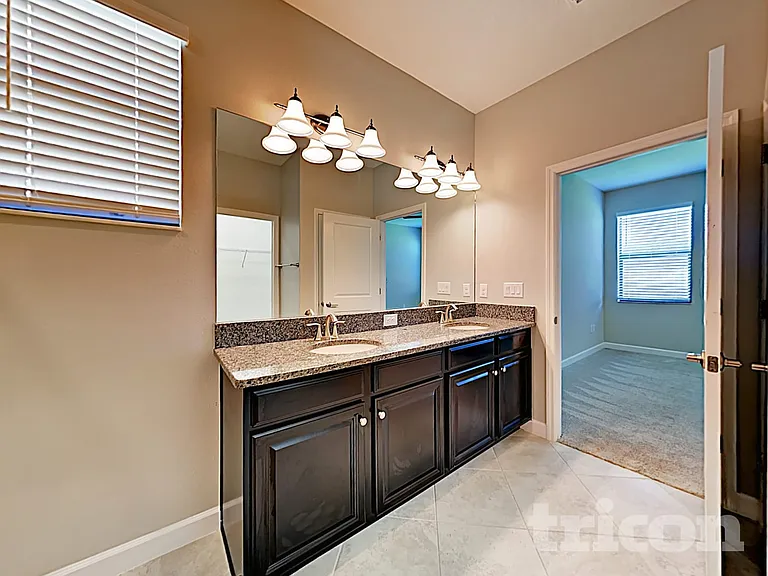 9735 Ivory Dr — Photo 38
