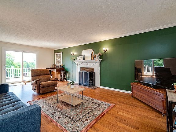 2nd image of 6262 Breckenridge Ln