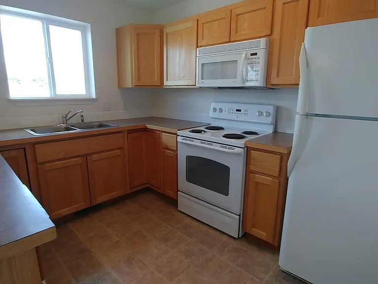 1050 SW Lost Trail Dr — Photo 4