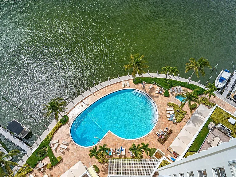 1 Las Olas Cir #313 — Photo 29