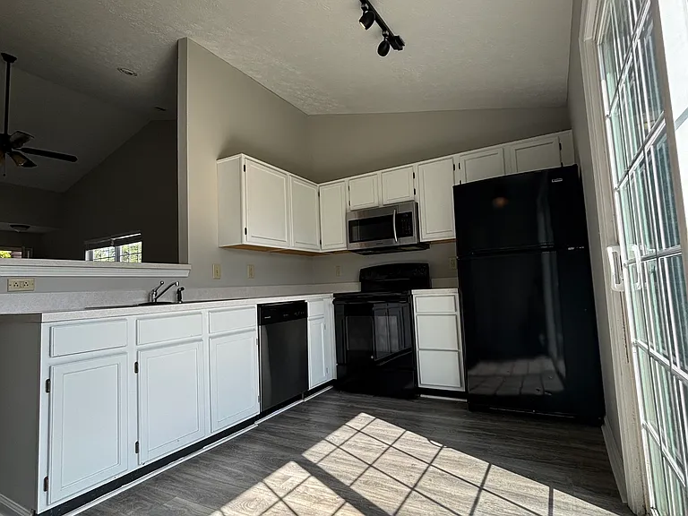 5969 Polonius Dr — Photo 5
