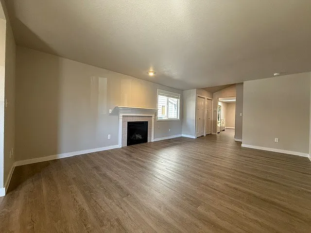 3 bed, 1652 sqft, $3,075 — Photo 4