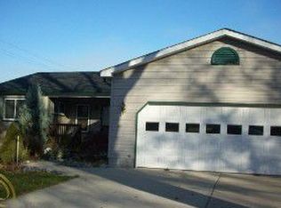 34655 Maple St, Memphis, MI 48041