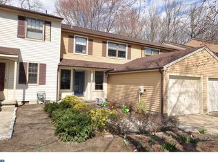 45 Farnwood Rd, Mount Laurel, NJ 08054