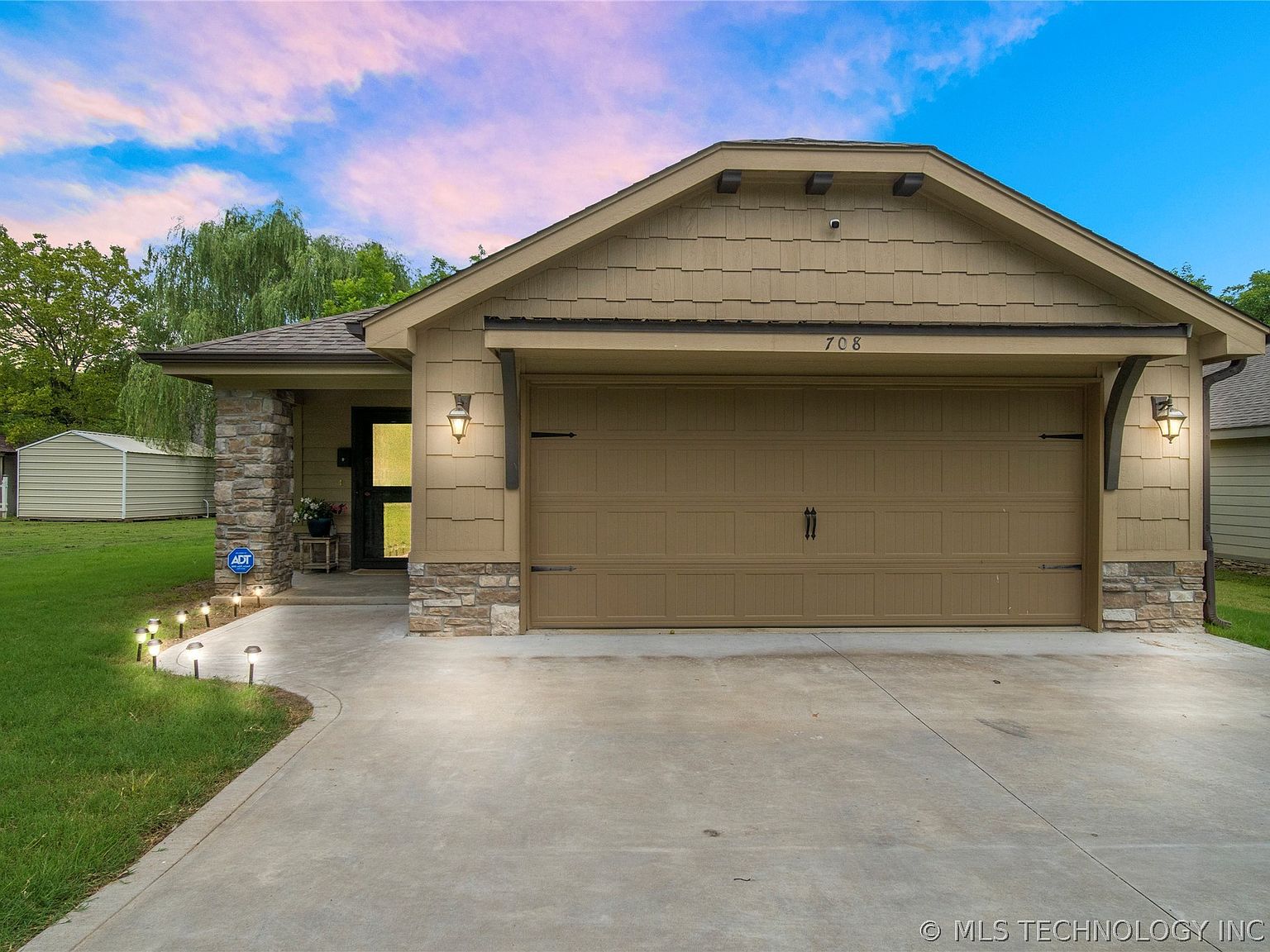 708 S Chickasaw Ave, Claremore, OK 74017 Zillow