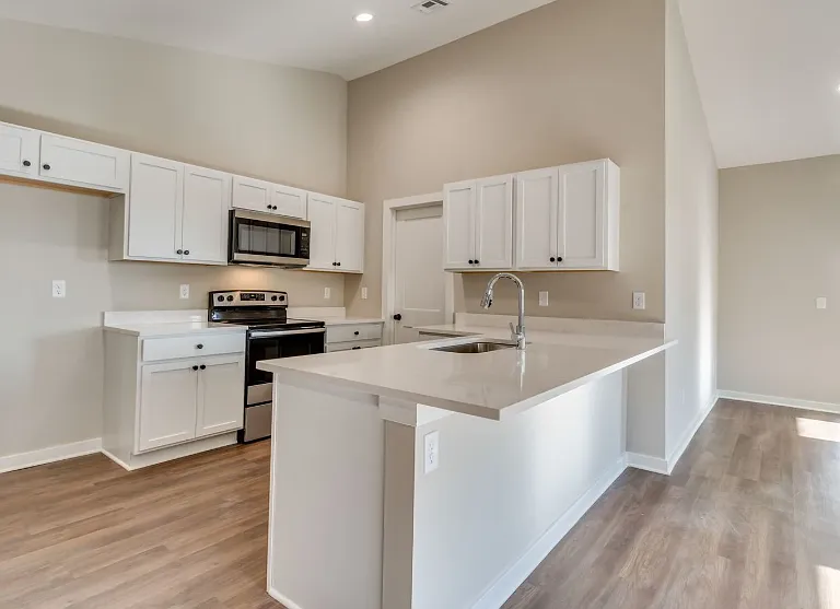 824 S Logan St — Photo 1