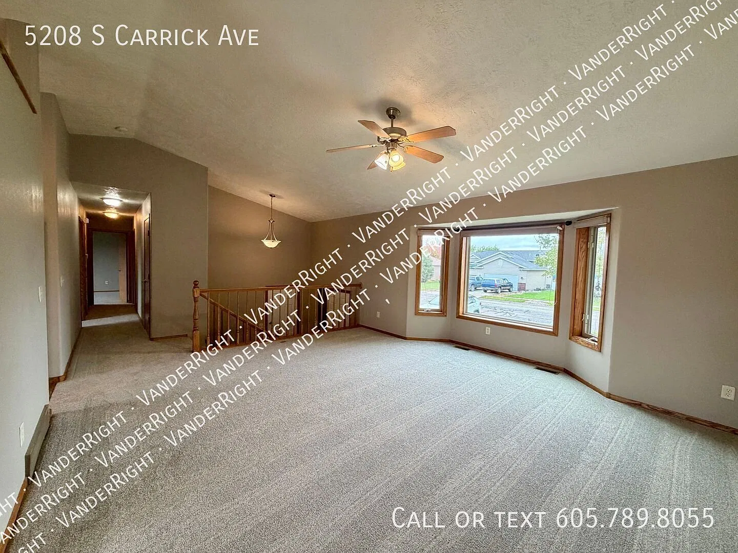 4 Bedroom 2 Bathroom Split Level Home In SW Sioux Falls! — Photo 2