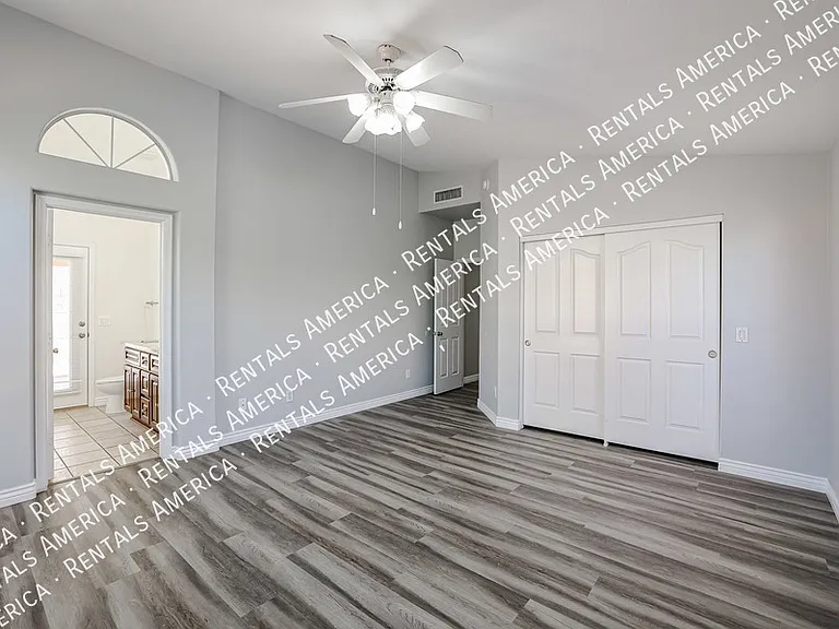 3930 E Harvard Ave — Photo 15