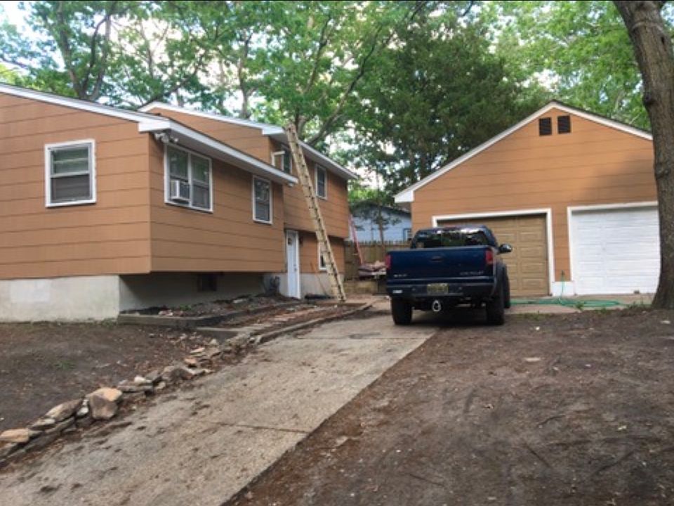 2nd image of 1111 Breakers Ave