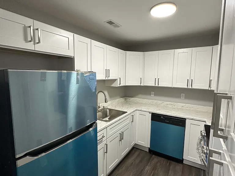 8 Russell Ave #307 — Photo 5