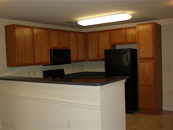 4th image of 3429-205 N Church St