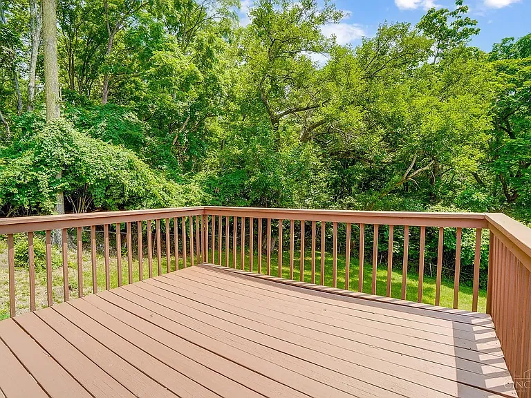 5128 Blaesi St — Photo 30