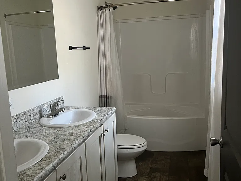 3951 S Mentor Ave #42 — Photo 15