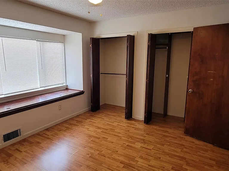 1221 W Hopkins St #7 — Photo 10