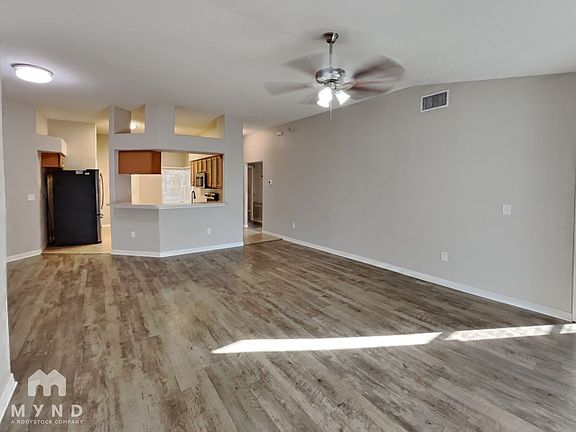 3rd image of 8133 Alamosa Wood Ave