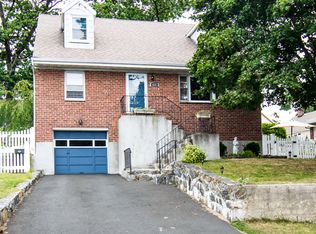 472 Bronxville Rd, Yonkers, NY 10708