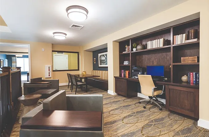 Oakmont Village Apartments — Photo 9