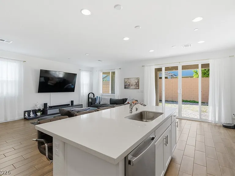 6571 Dove Point Pl — Photo 10