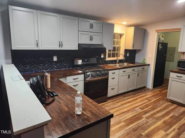 570 Titan Roberts Rd, Lillington, NC 27546