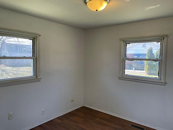 3rd image of 7465 E 50th St