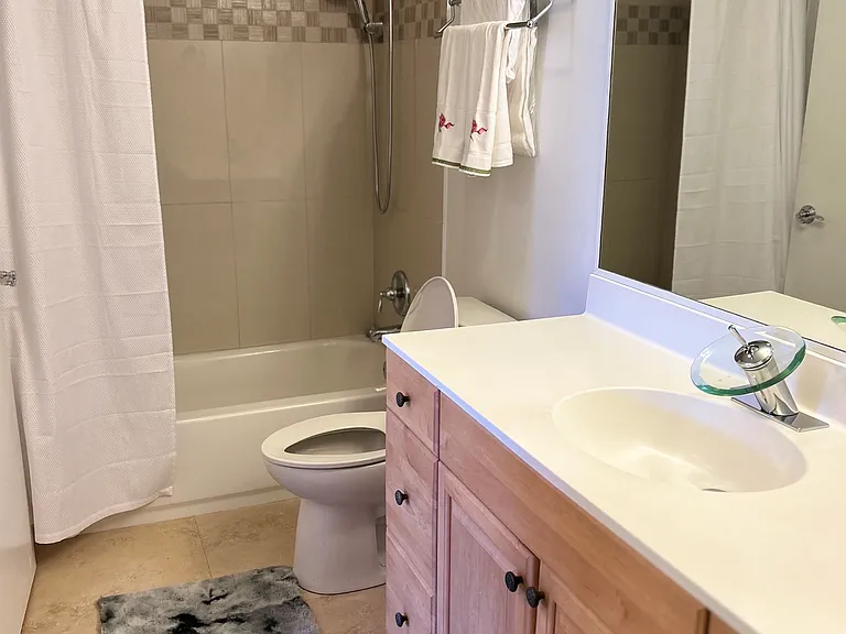 1301 Miami Gardens Dr #1421W — Photo 22