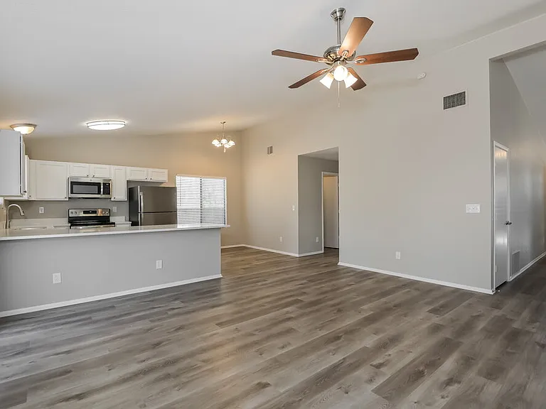 9647 E Banbridge St — Photo 3