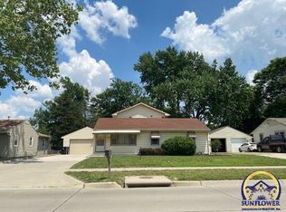 234 SW Macvicar Ave, Topeka, KS 66606