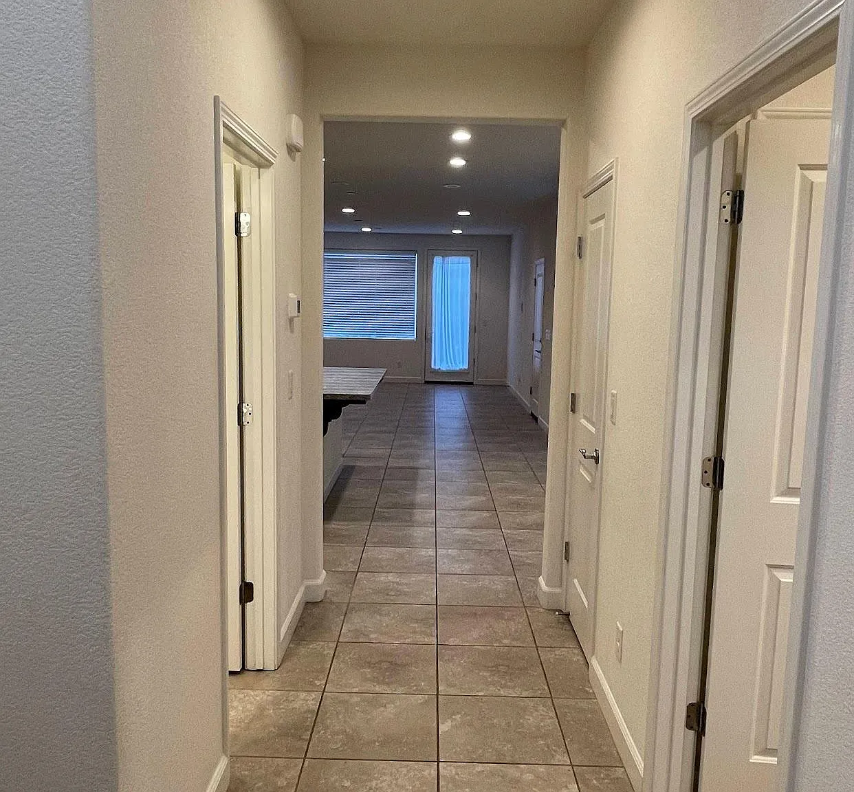 538 E Marcello Ave — Photo 3