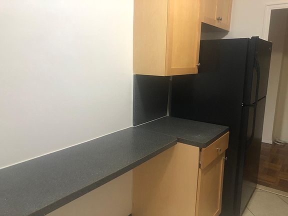 4th image of 18802 64th Ave #2D-11L