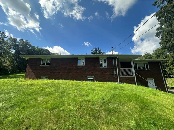 353 Slaughter Hollow Rd, Irwin, PA 15642