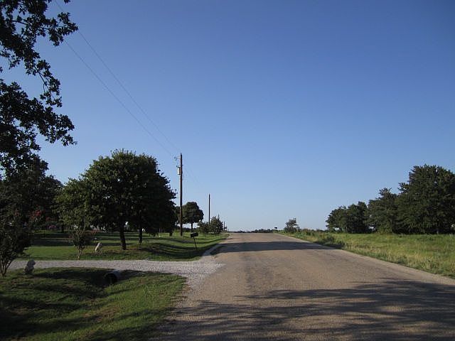 2nd image of 377 Prairie Ln