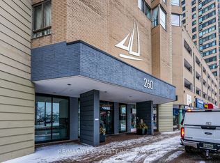 260 Queens Quay W #1301, Toronto, ON M5J2N3