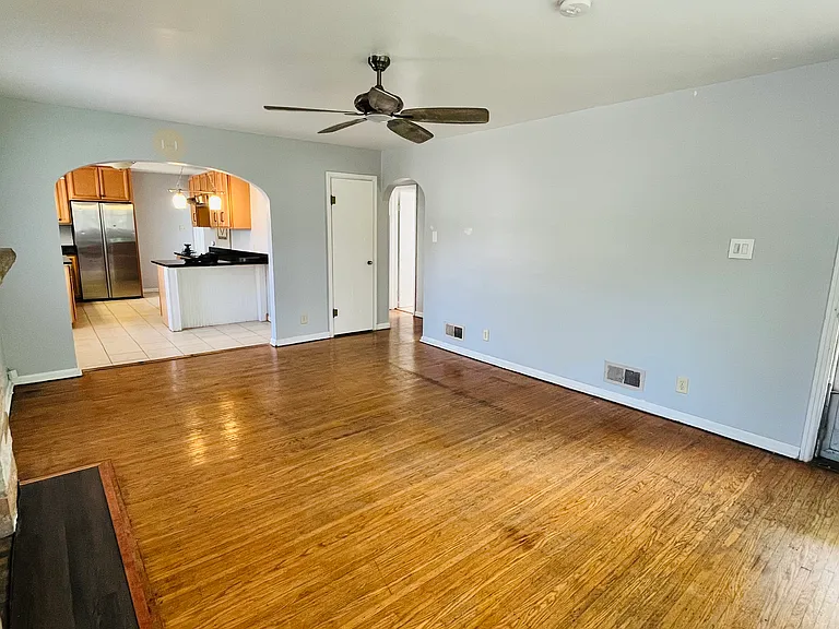 801 Berkley Rd — Photo 21