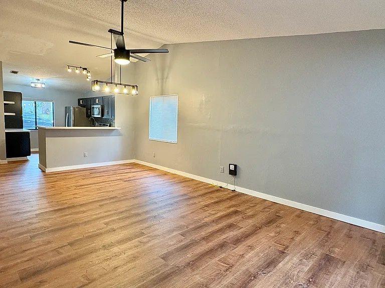 661 N Wildflower Ct — Photo 23