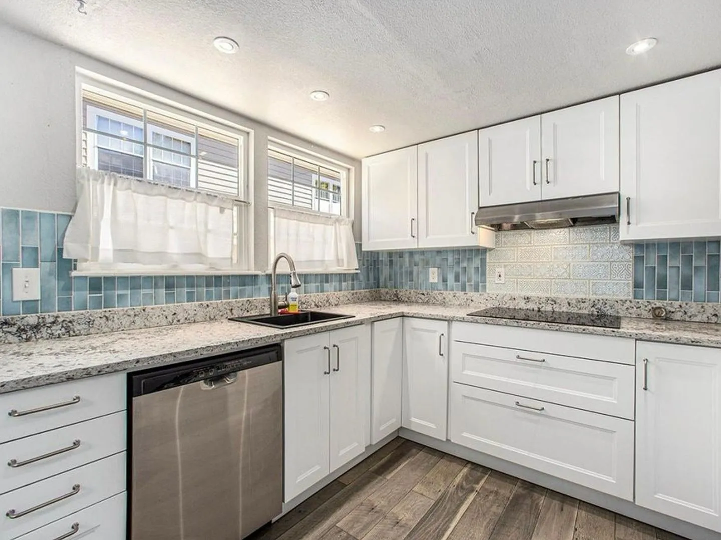 2 Bedroom Townhome in Littleton — Photo 3