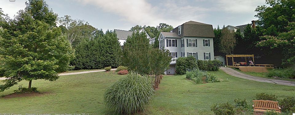 Side view of the yard and house