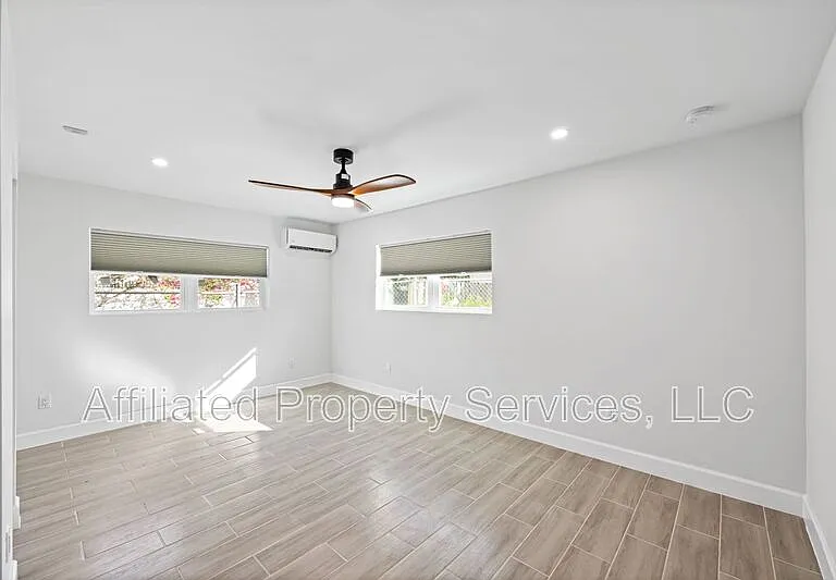 3012 Broadway #205 — Photo 9