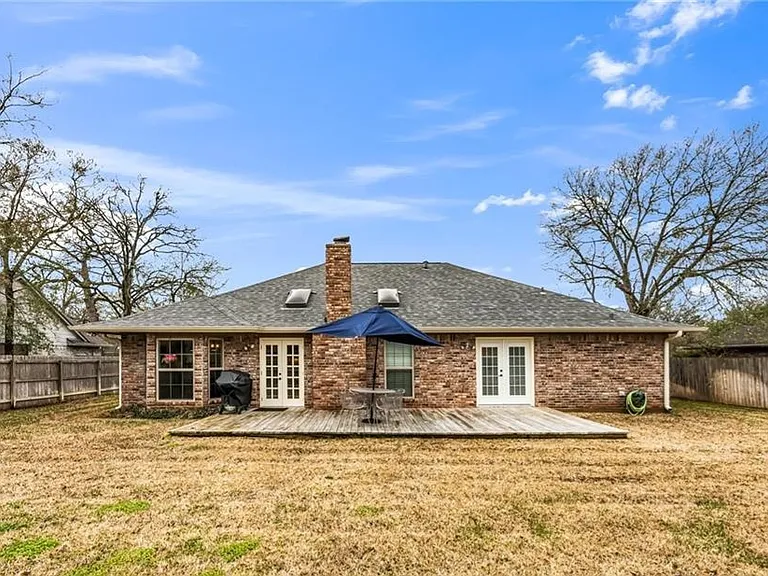 2805 Socorro Ct — Photo 18