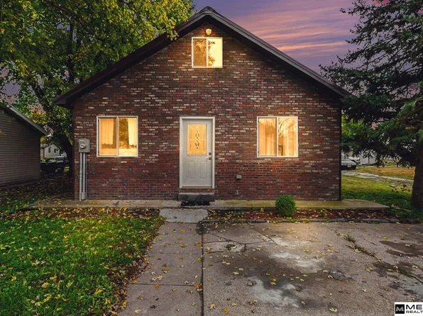 657 W Grant St, West Point, NE 68788