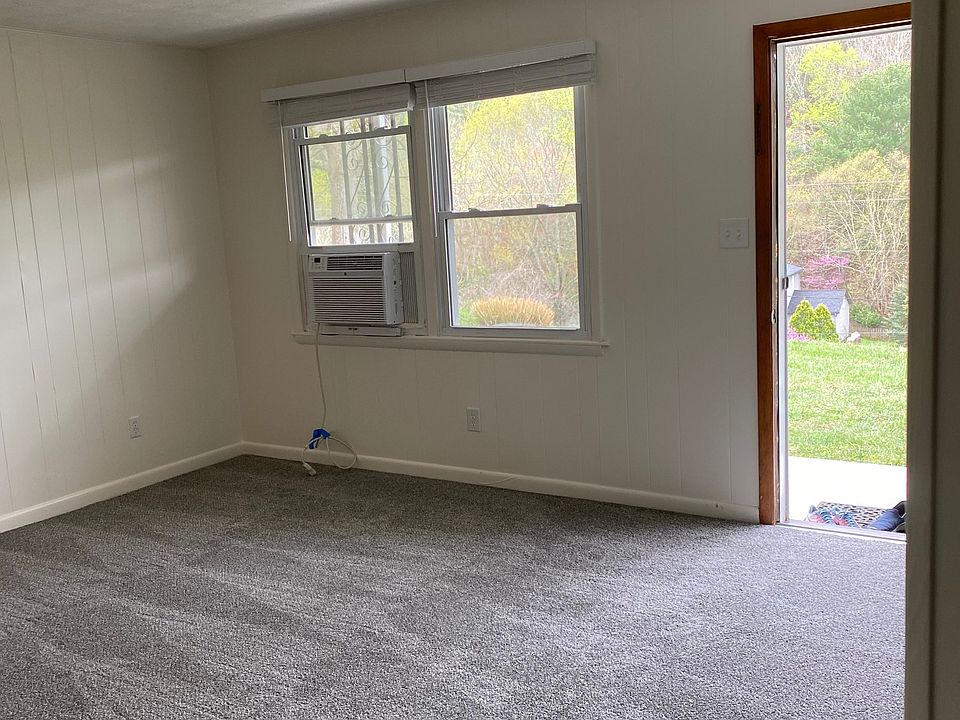 Lots of natural light and large open floor plan