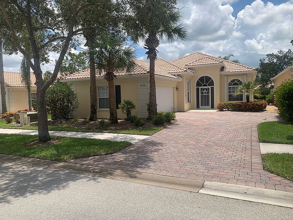 1st image of 9028 SE La Creek Ct
