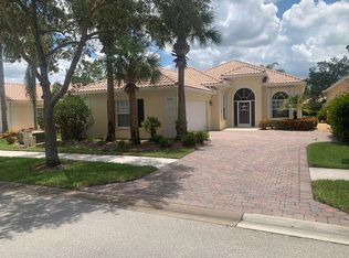 9028 SE La Creek Ct, Hobe Sound, FL 33455
