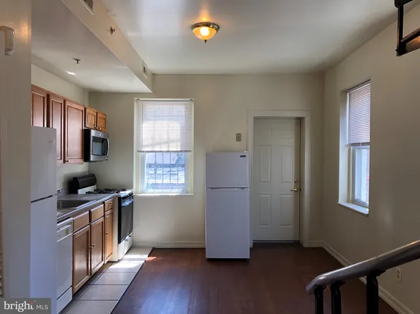 531 S Ann St APT 2B, Baltimore, MD 21231