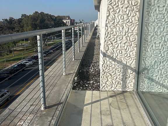 4th image of 2404 Wilshire Blvd APT 4F
