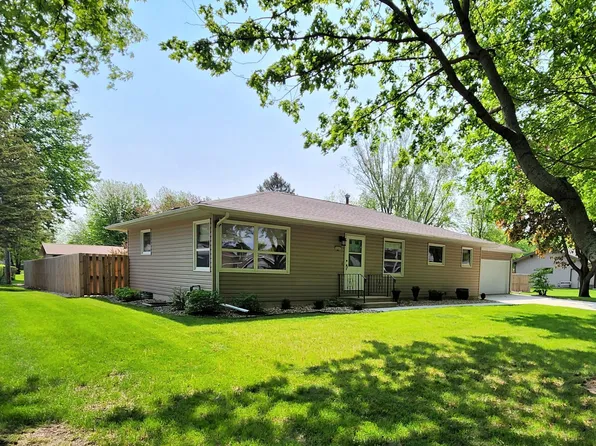 809 5th Ave SE, Pipestone, MN 56164