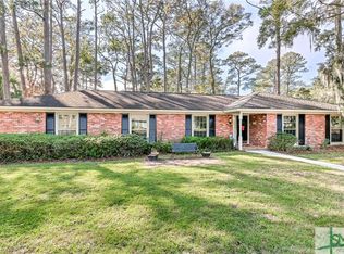 907 Woodridge Dr, Savannah, GA 31410