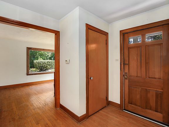 4th image of 948 N Princeton Ave